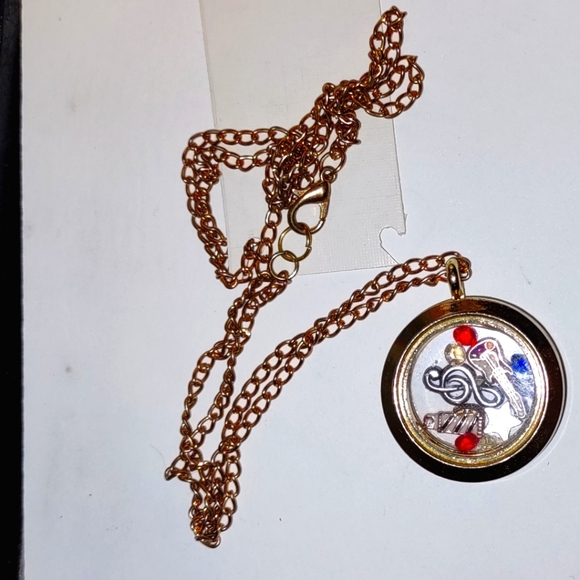 "Cleveland Rocks" Lighthouse Memory Charm Locket - Picture 9 of 9